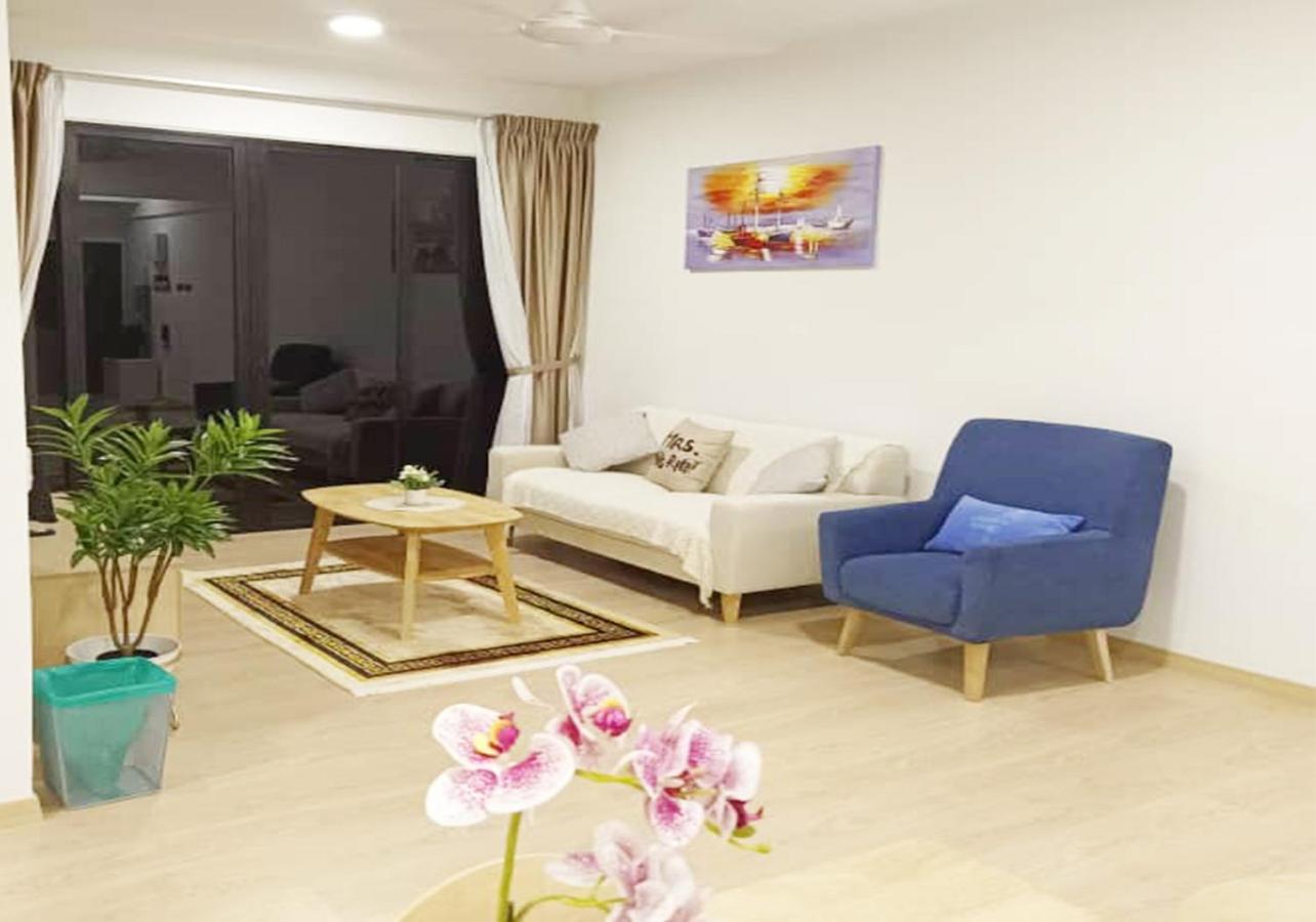Mutiara Melaka Beach Resort - Islamic Compliance Only Tangga Batu المظهر الخارجي الصورة